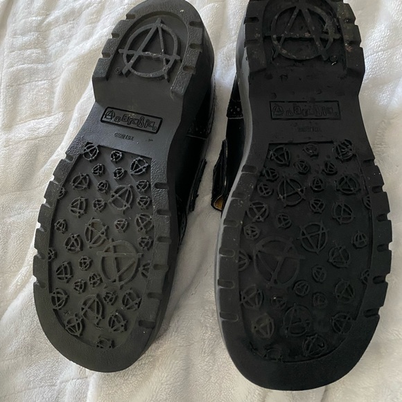 T.U.K. Mary Jane Brogues Black Leather Size 8 - Picture 3 of 5